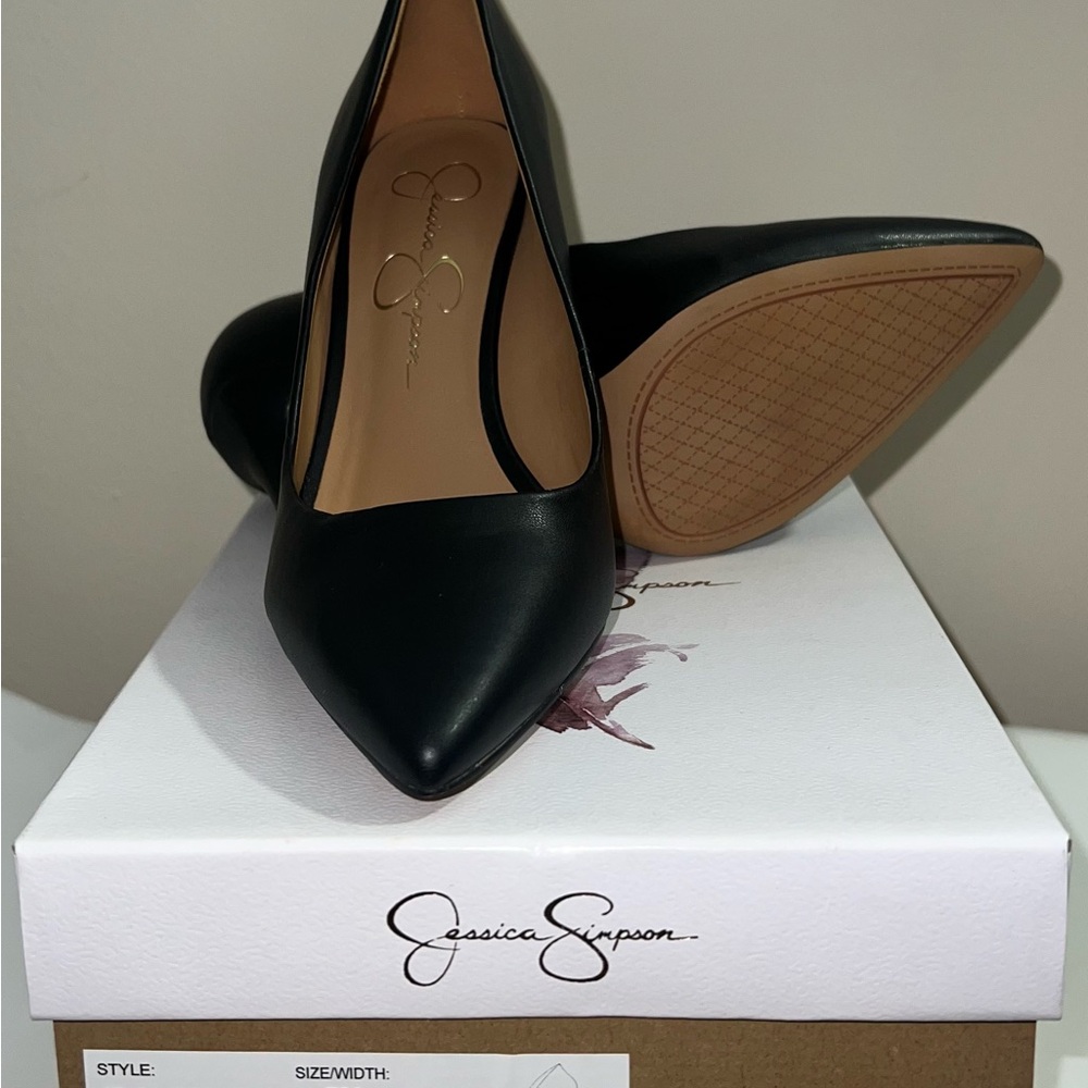 Jessica Simpson Black Women's Pumps JP-AANYA